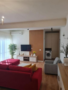 Viki's apartment